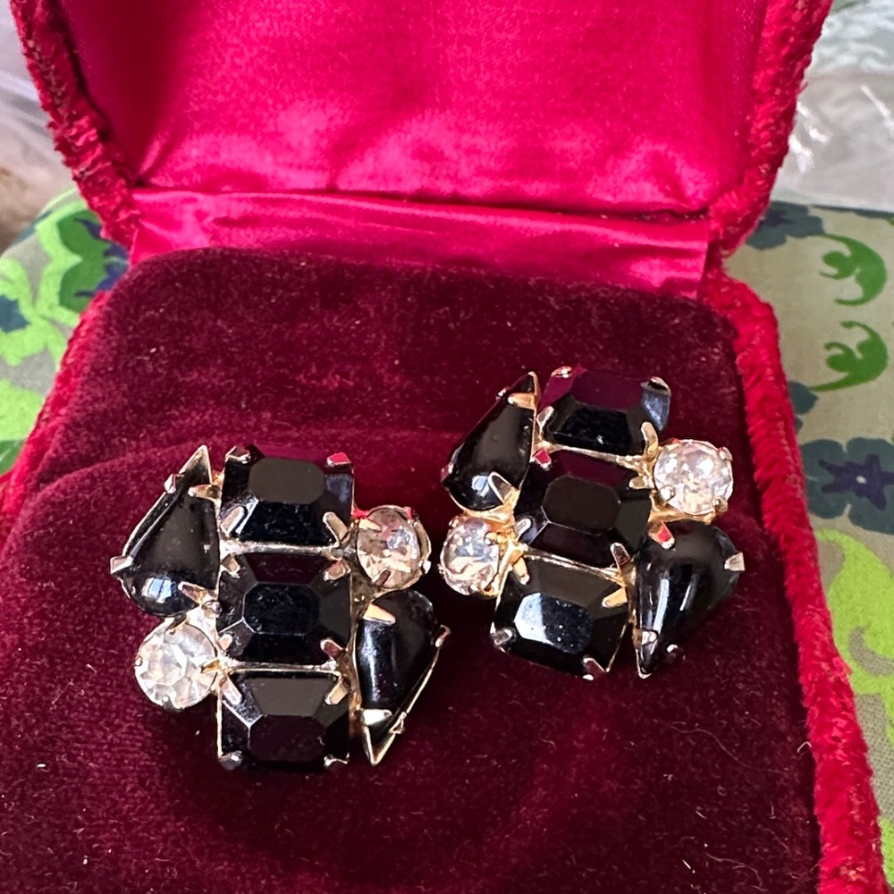 Vintage Classic Black Crystal Cluster Clip-On Earrings
